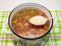 Сырный суп с копчёными колбасками, картофелем и рисом