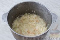 Капустняк с фасолью и колбасками